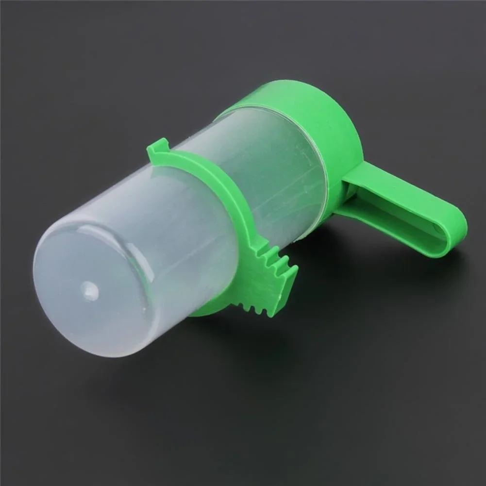 4 Pcs/ Lot Bird Feeder Waterer Drinker Pet Clip for Bird Feeder Parrot Pet Water Dispenser Agricultural Equipment (size:M)